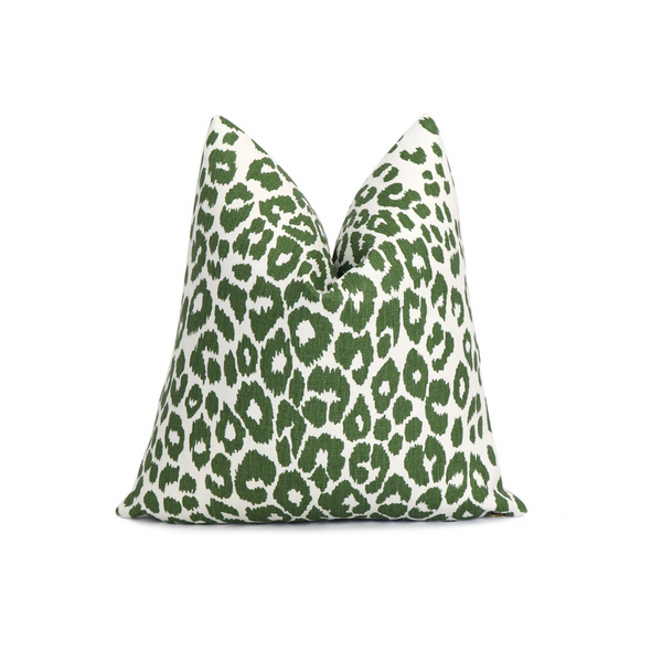 Schumacher iconic leopard pillow green