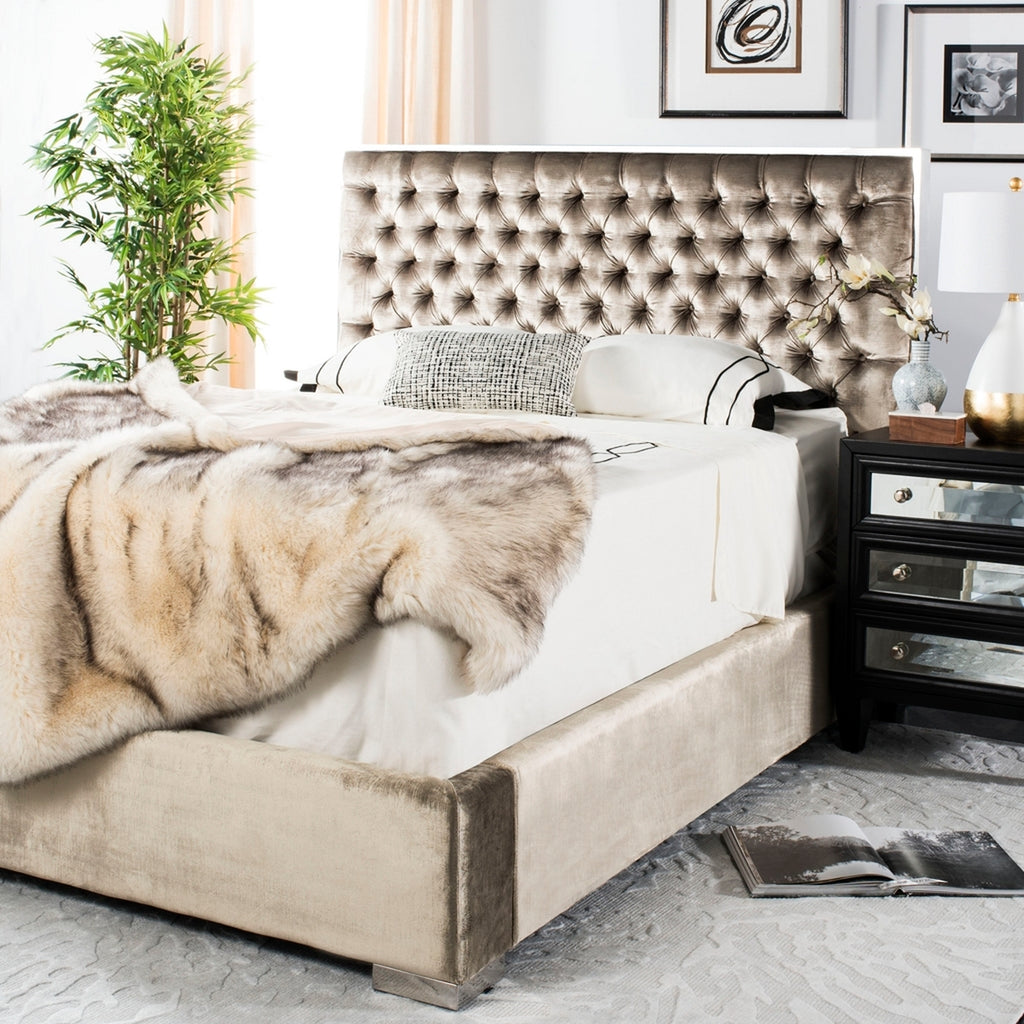 Chesterfield online upholstered bed